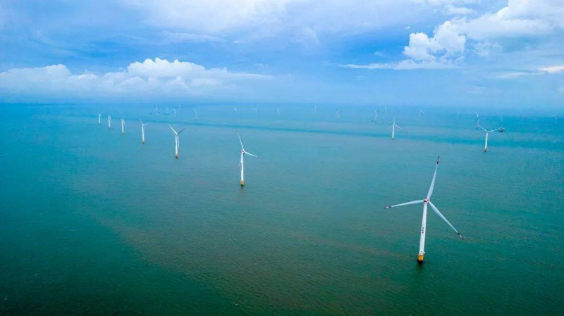 徐闻外罗海上风电项目二期装机完毕--“海上风车”筑起“风车的海”