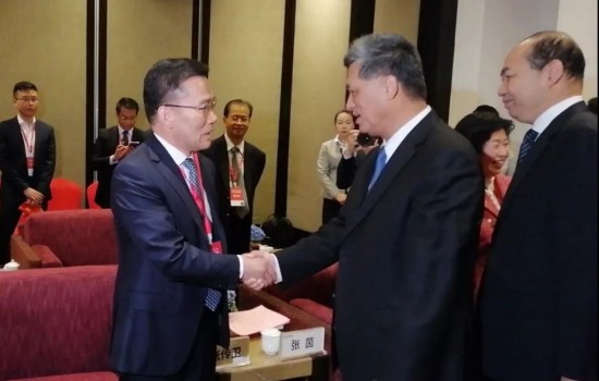 张传卫董事长出席2019粤商大会并演讲