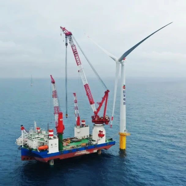 “振江号”复出，完成首台5.5MW海上风机吊装！