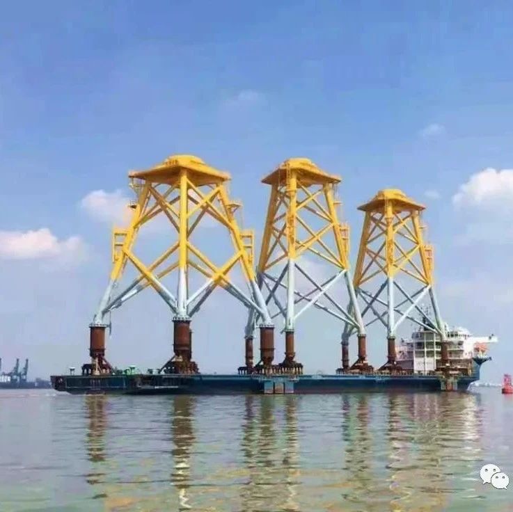 广东中远海运重工2套海上风电导管架发运